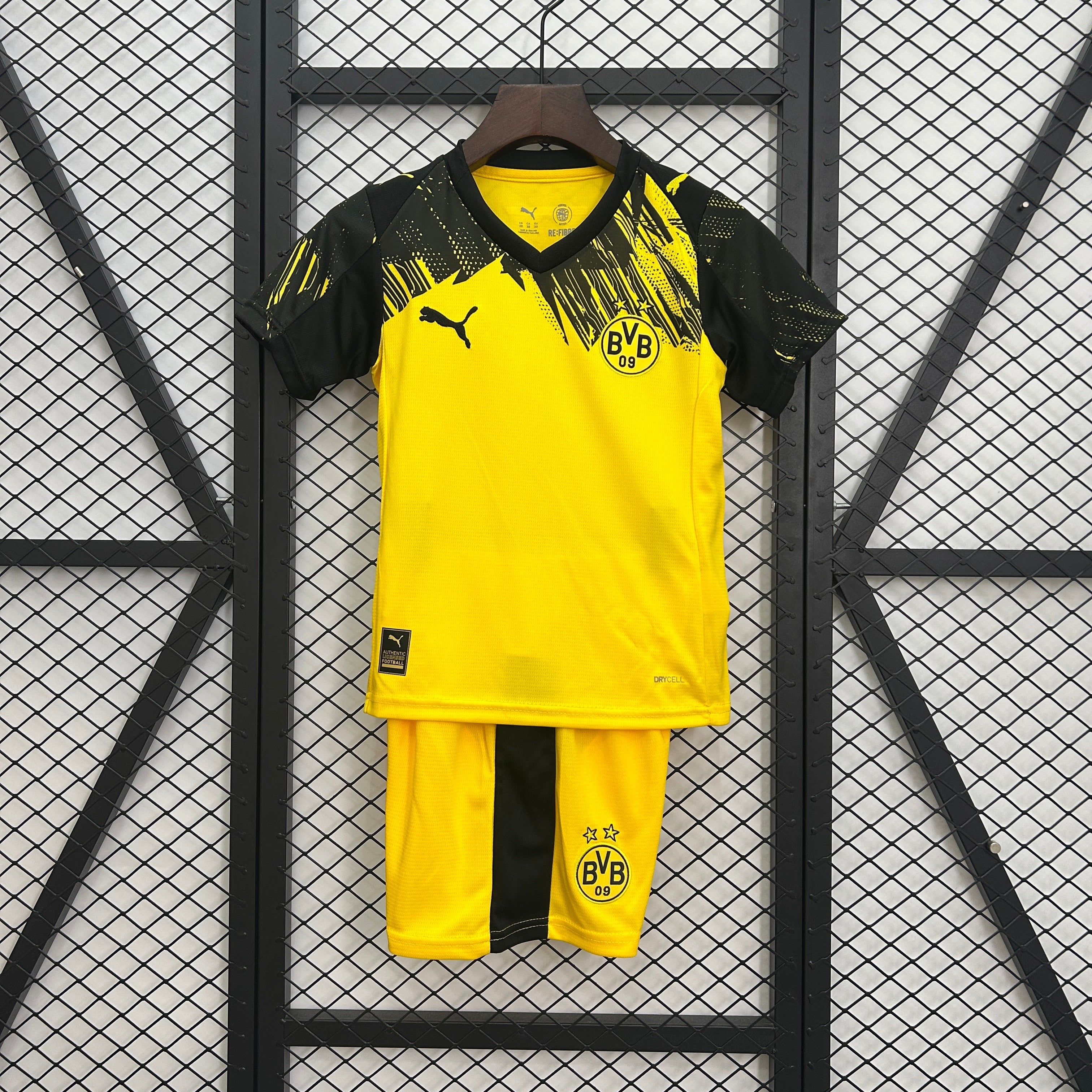 Camiseta y Pantalones para niños Borussia Dortmund 25/26