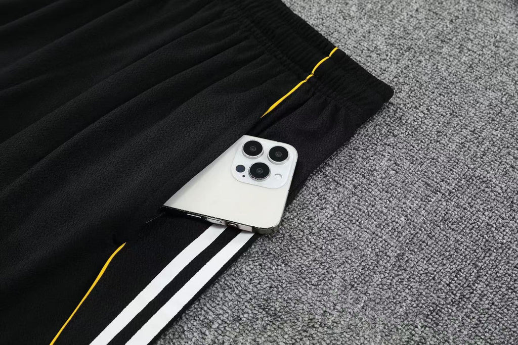 Camiseta y Pantalón corto de entrenamiento Real Madrid 25/26
