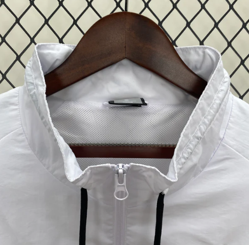Abrigo Impermeable Real Madrid 2025