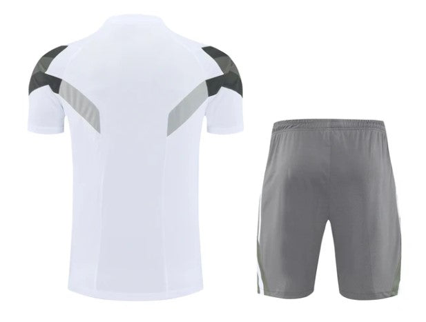 Camiseta y Pantalón corto de entrenamiento Real Madrid 25/26