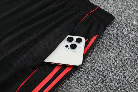 Camiseta y Pantalón corto de entrenamiento Liverpool 2025/26