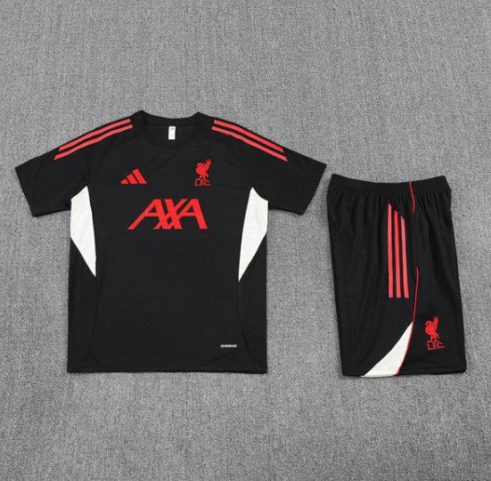 Camiseta y Pantalón corto de entrenamiento Liverpool 2025/26