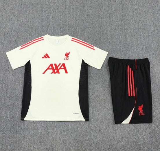 Camiseta y Pantalón corto de entrenamiento Liverpool 2025/26