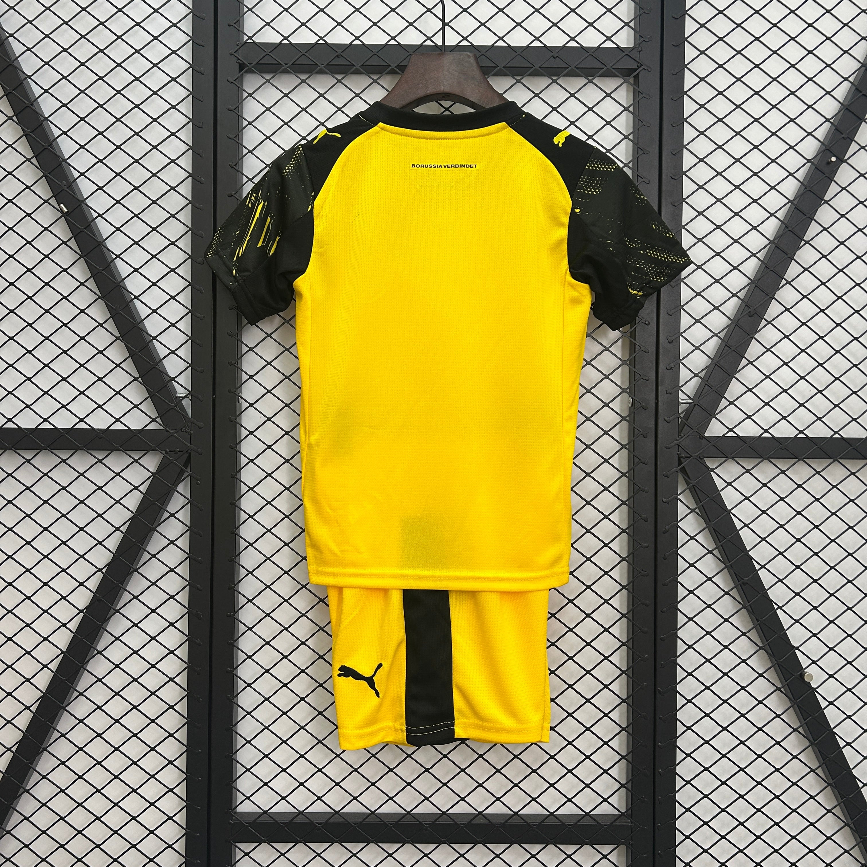 Camiseta y Pantalones para niños Borussia Dortmund 25/26