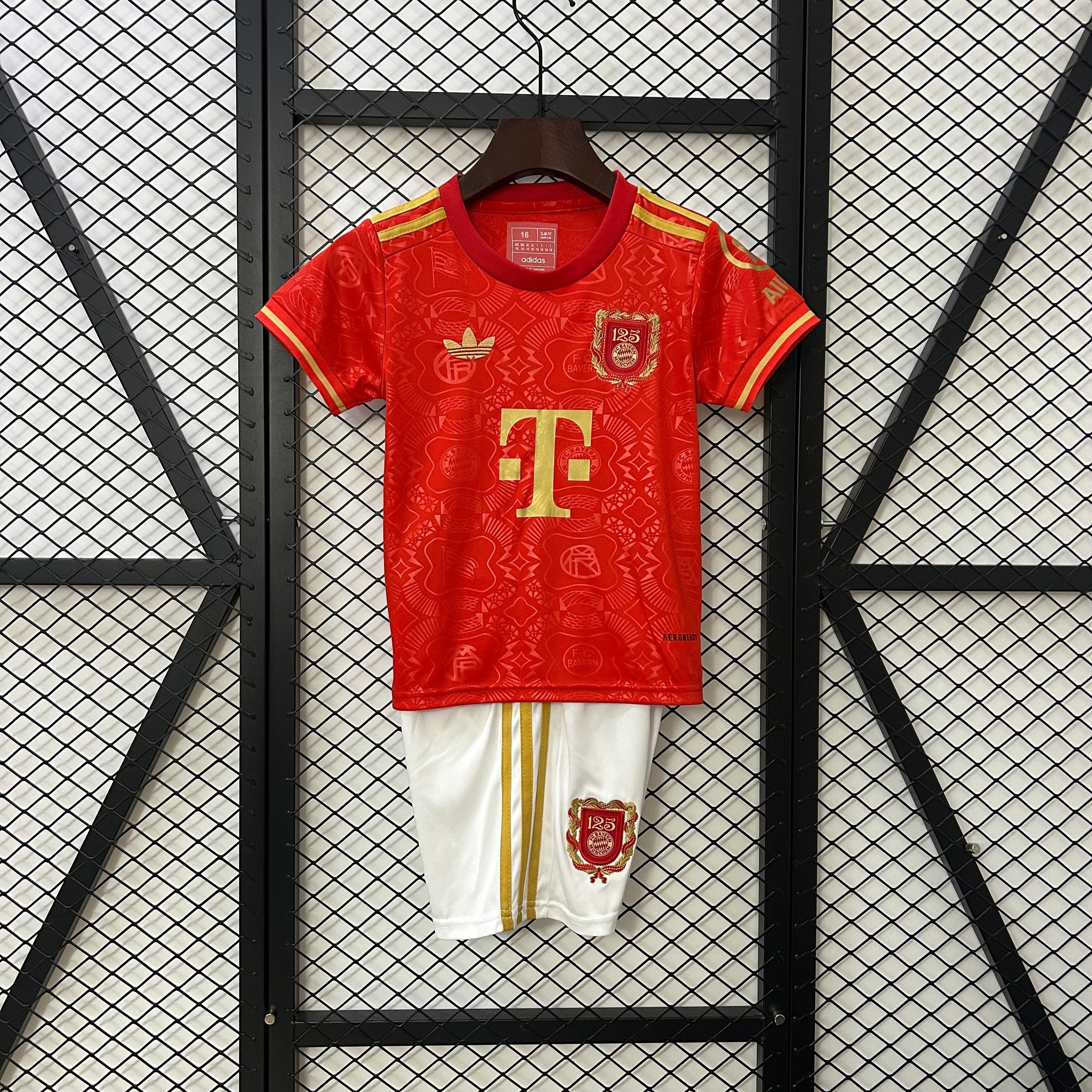 Camiseta y Pantalones para niños Bayern de Múnich 125 Años 25/26