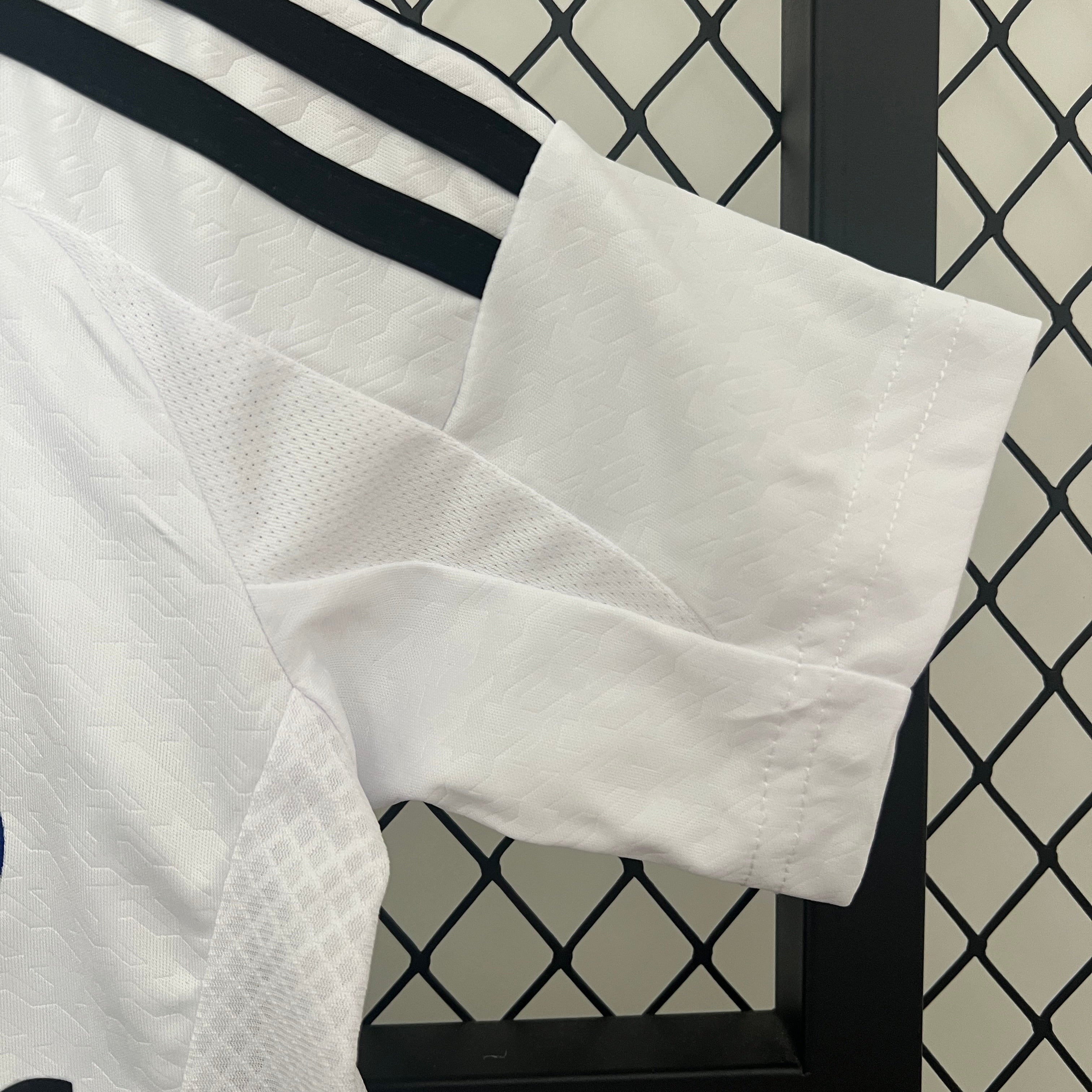 Camiseta y Pantalones para niños Real Madrid Home 24/25